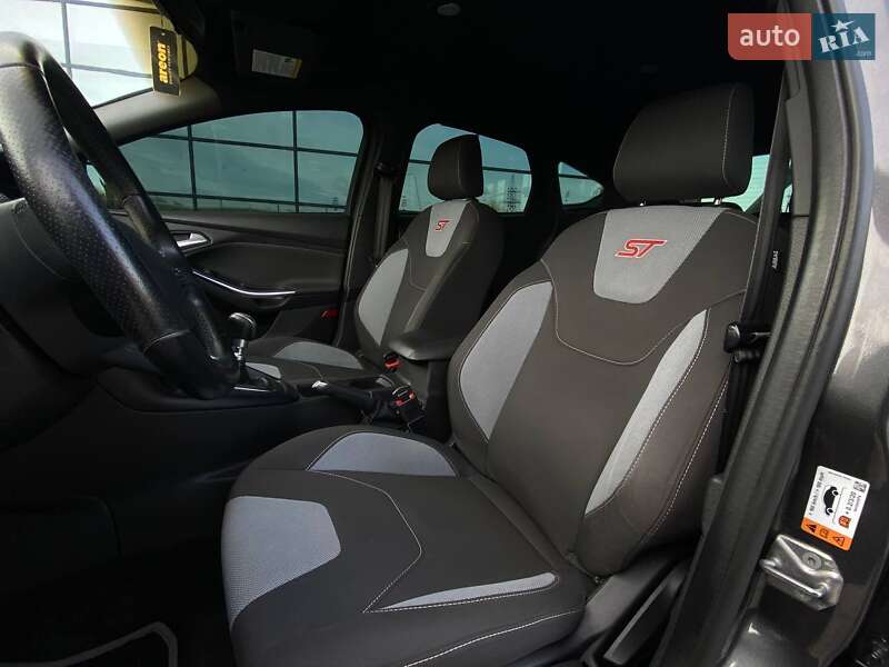 Хетчбек Ford Focus 2018 в Дніпрі фото 16 Хетчбек Ford Focus 2018 в Дніпрі