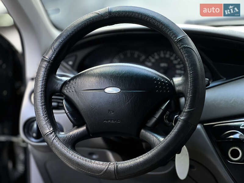 Седан Ford Focus 1999 в Івано-Франківську фото 15 Седан Ford Focus 1999 в Івано-Франківську