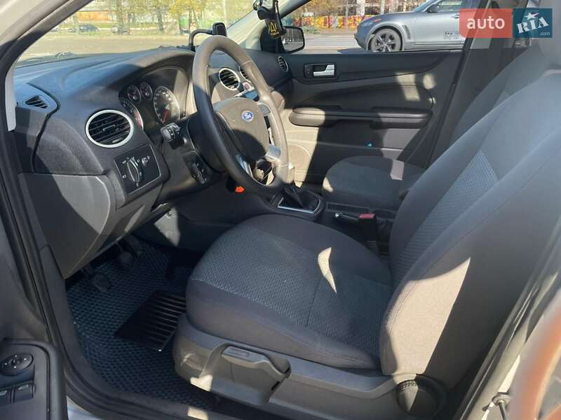 Хэтчбек Ford Focus 2007 в Киеве фото 14 Хэтчбек Ford Focus 2007 в Киеве