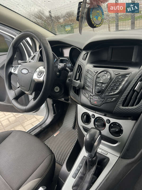 Седан Ford Focus 2014 в Умани фото 7 Седан Ford Focus 2014 в Умани