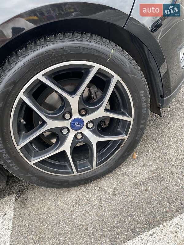 Седан Ford Focus 2017 в Киеве фото 4 Седан Ford Focus 2017 в Киеве