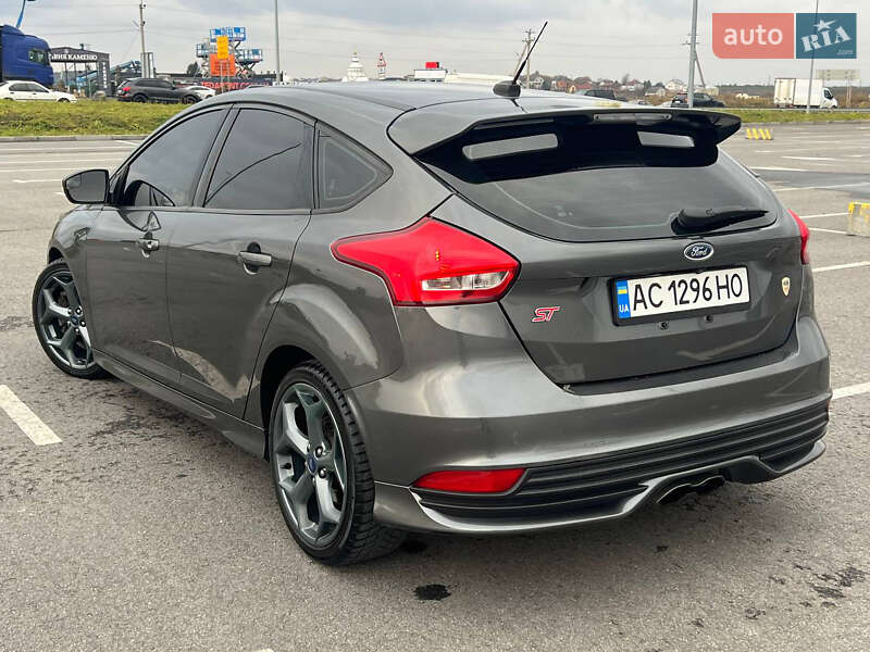 Хэтчбек Ford Focus 2017 в Львове фото Хэтчбек Ford Focus 2017 в Львове