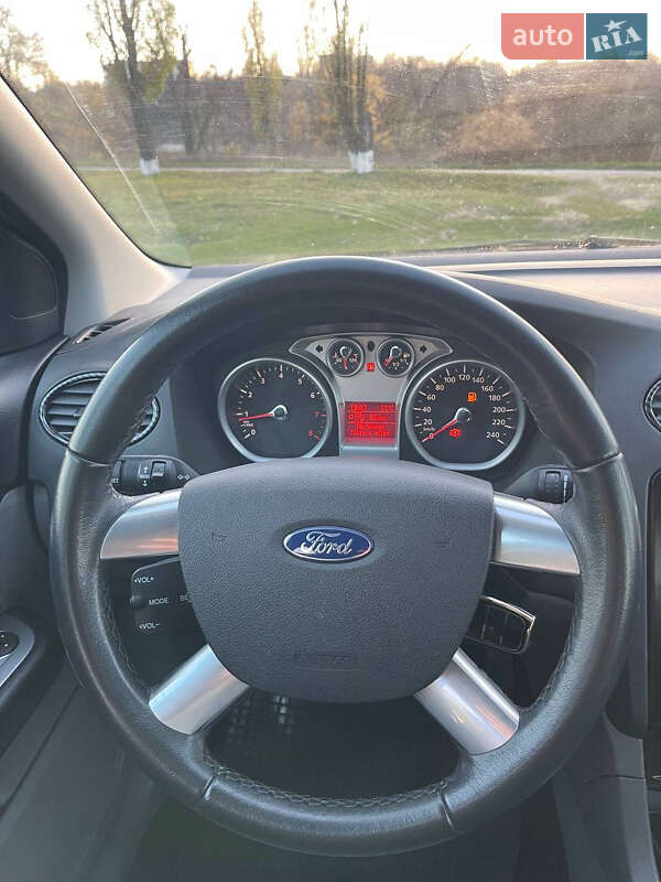 Хетчбек Ford Focus 2009 в Кам'янському