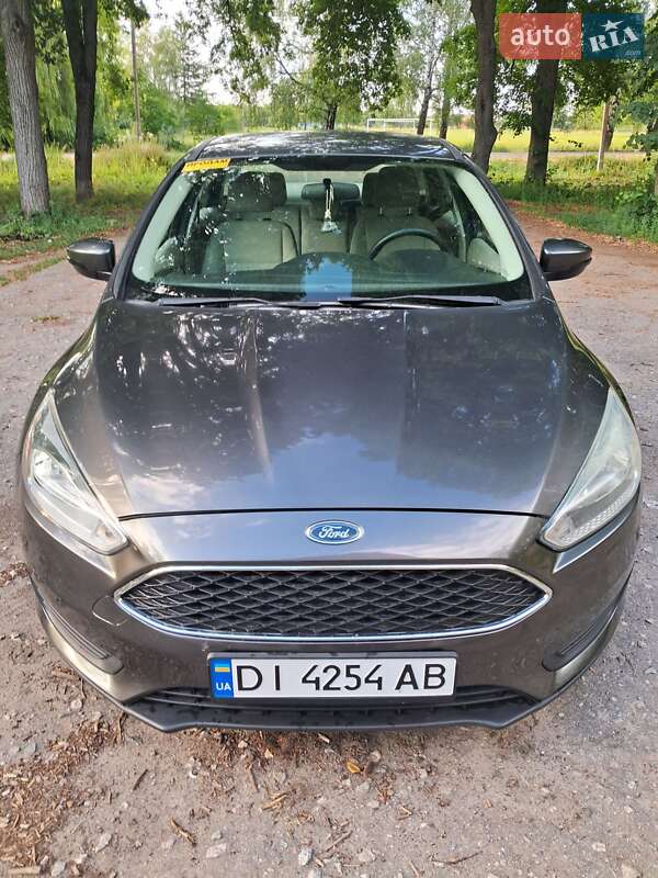 Седан Ford Focus 2015 в Краснокутске фото Седан Ford Focus 2015 в Краснокутске