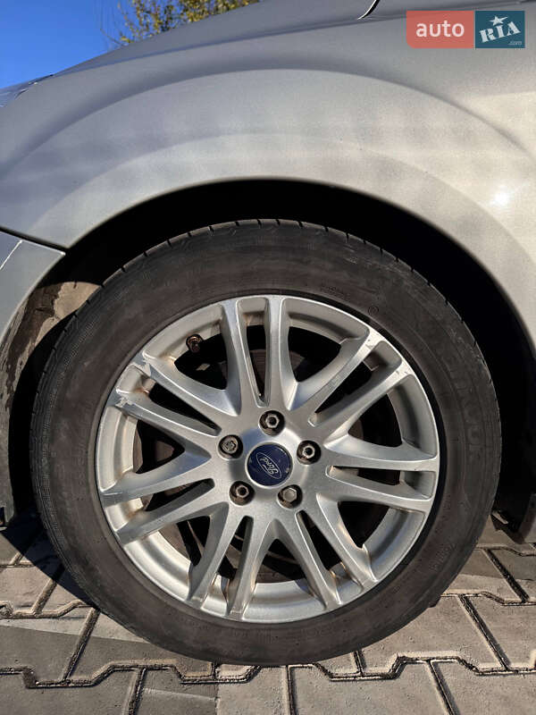 Хетчбек Ford Focus 2008 в Івано-Франківську