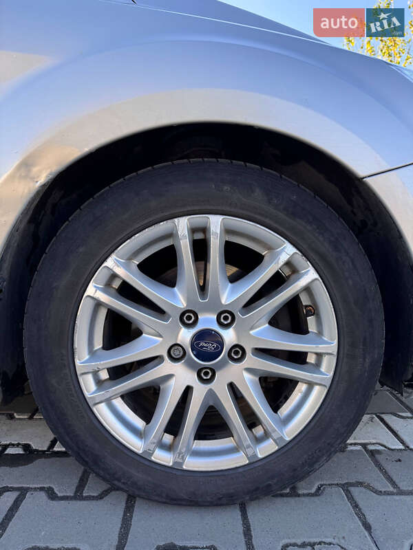 Хетчбек Ford Focus 2008 в Івано-Франківську