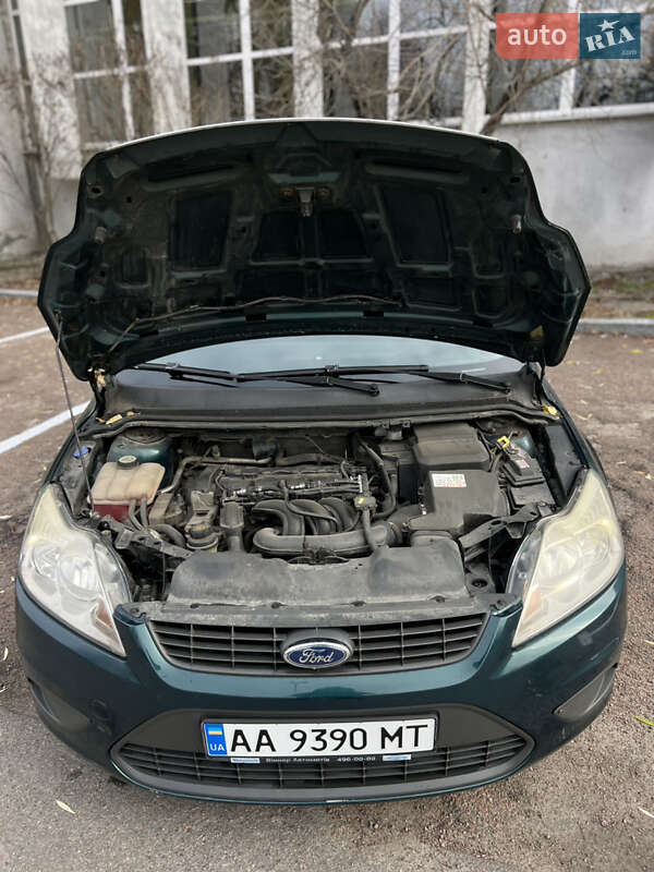 Хэтчбек Ford Focus 2008 в Обухове