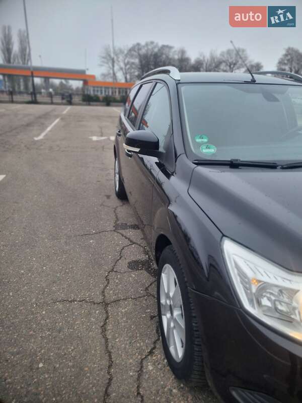 Универсал Ford Focus 2010 в Первомайске