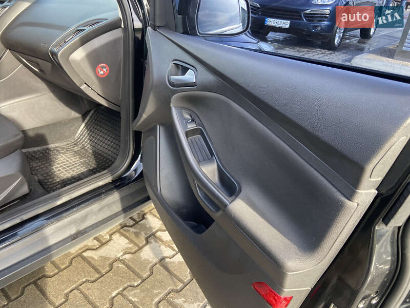 Універсал Ford Focus 2015 в Маяках