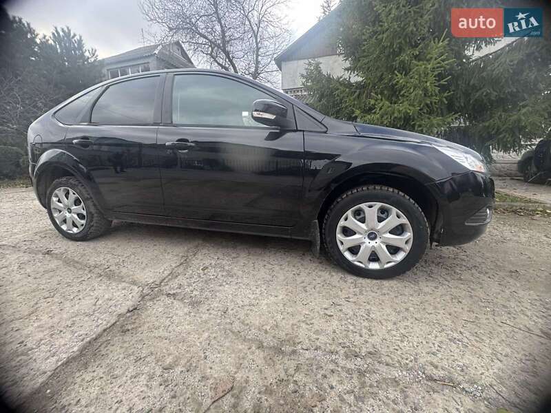 Хэтчбек Ford Focus 2010 в Днепре