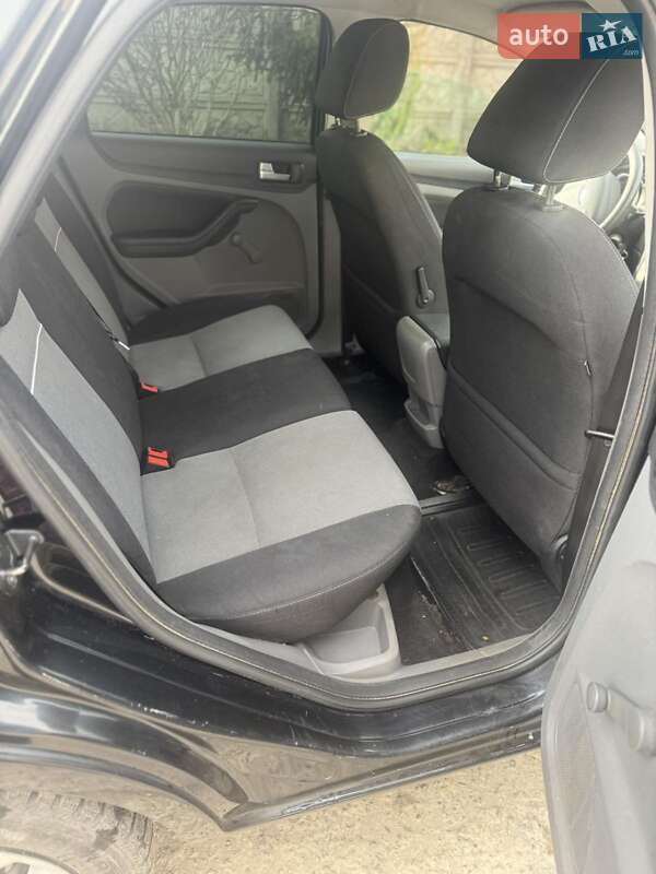 Хэтчбек Ford Focus 2010 в Днепре