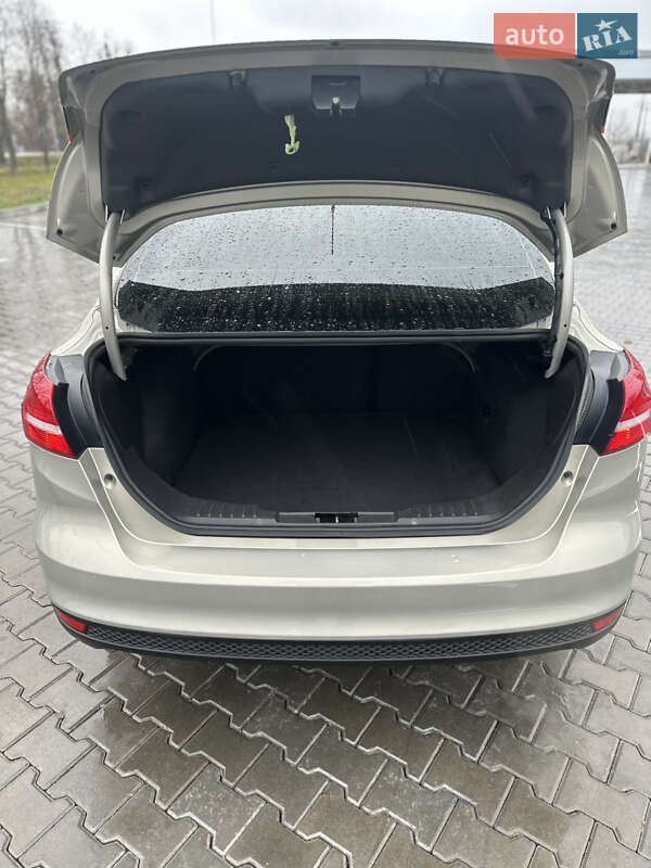 Седан Ford Focus 2015 в Тульчине