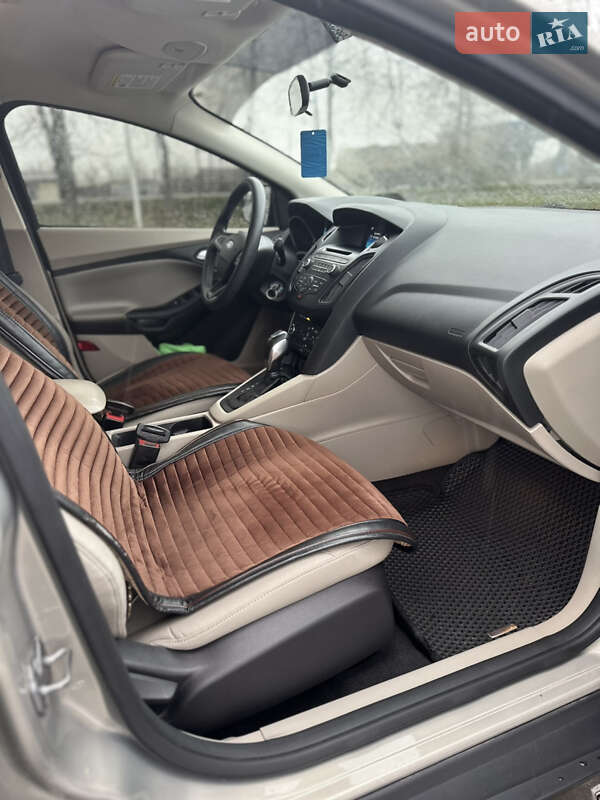 Седан Ford Focus 2015 в Тульчине