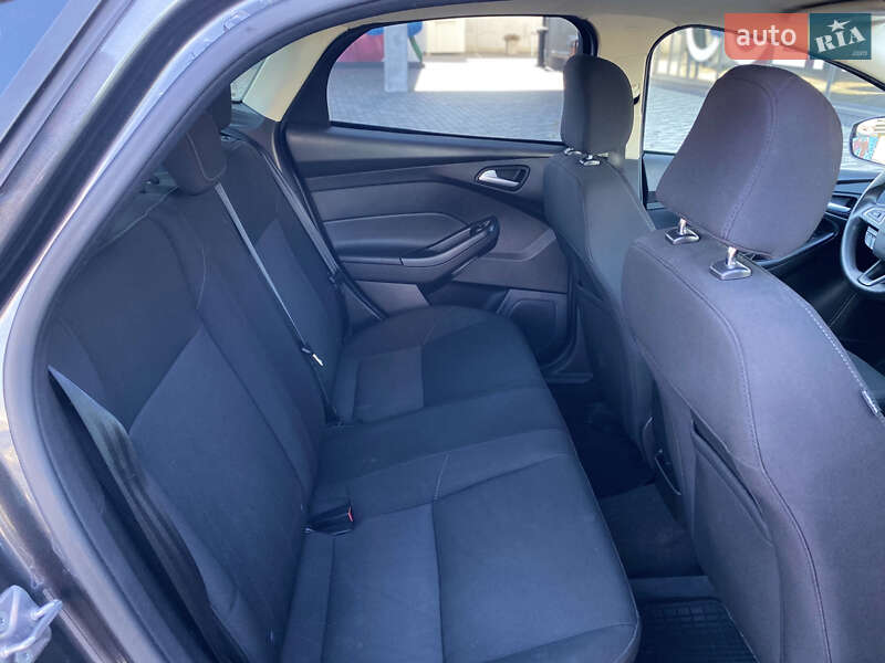 Седан Ford Focus 2015 в Киеве