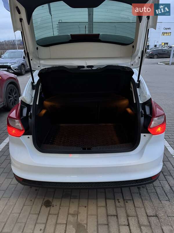 Хэтчбек Ford Focus 2013 в Полтаве