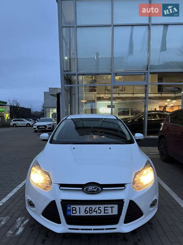 Хэтчбек Ford Focus 2013 в Полтаве