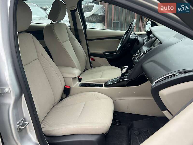 Седан Ford Focus 2016 в Киеве