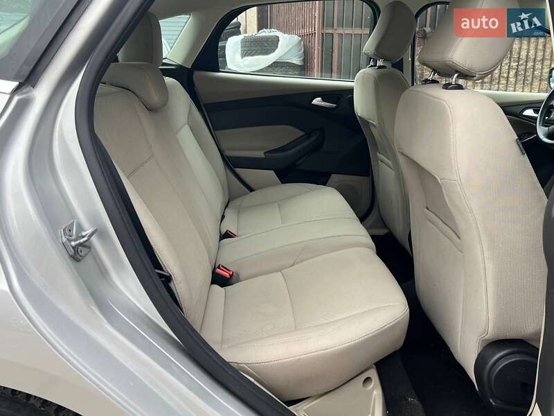 Седан Ford Focus 2016 в Киеве