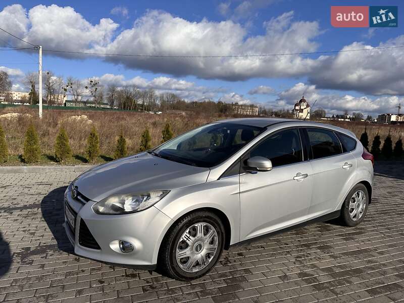 Хэтчбек Ford Focus 2012 в Золочеве фото 7 Хэтчбек Ford Focus 2012 в Золочеве