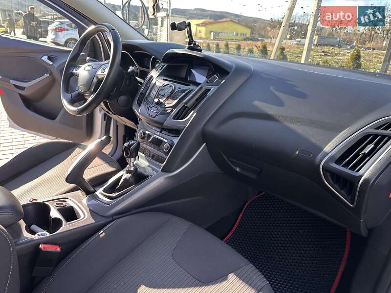 Хэтчбек Ford Focus 2012 в Золочеве фото 10 Хэтчбек Ford Focus 2012 в Золочеве