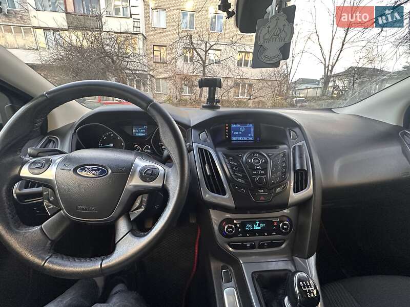 Хэтчбек Ford Focus 2012 в Золочеве фото 18 Хэтчбек Ford Focus 2012 в Золочеве