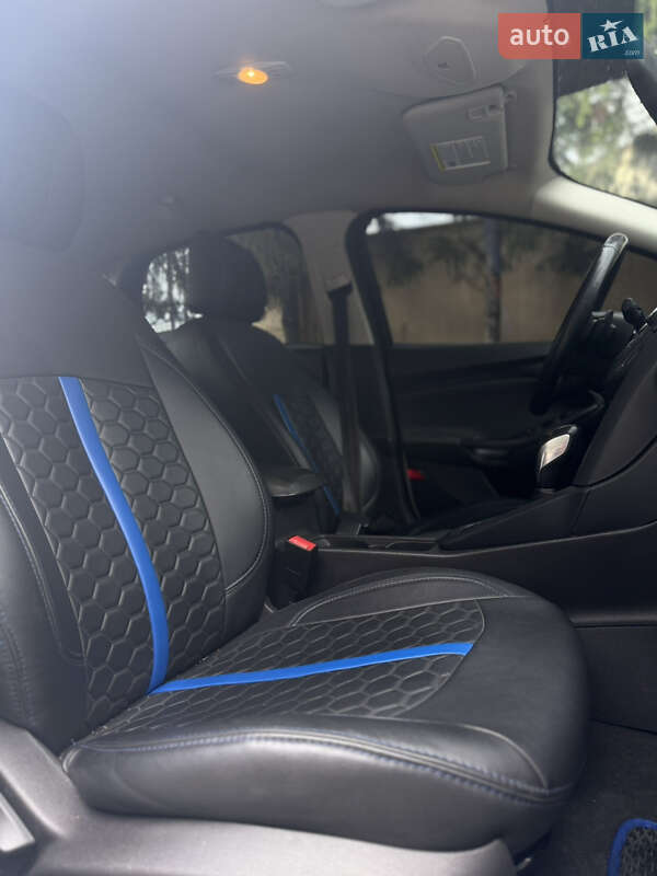 Седан Ford Focus 2015 в Харькове