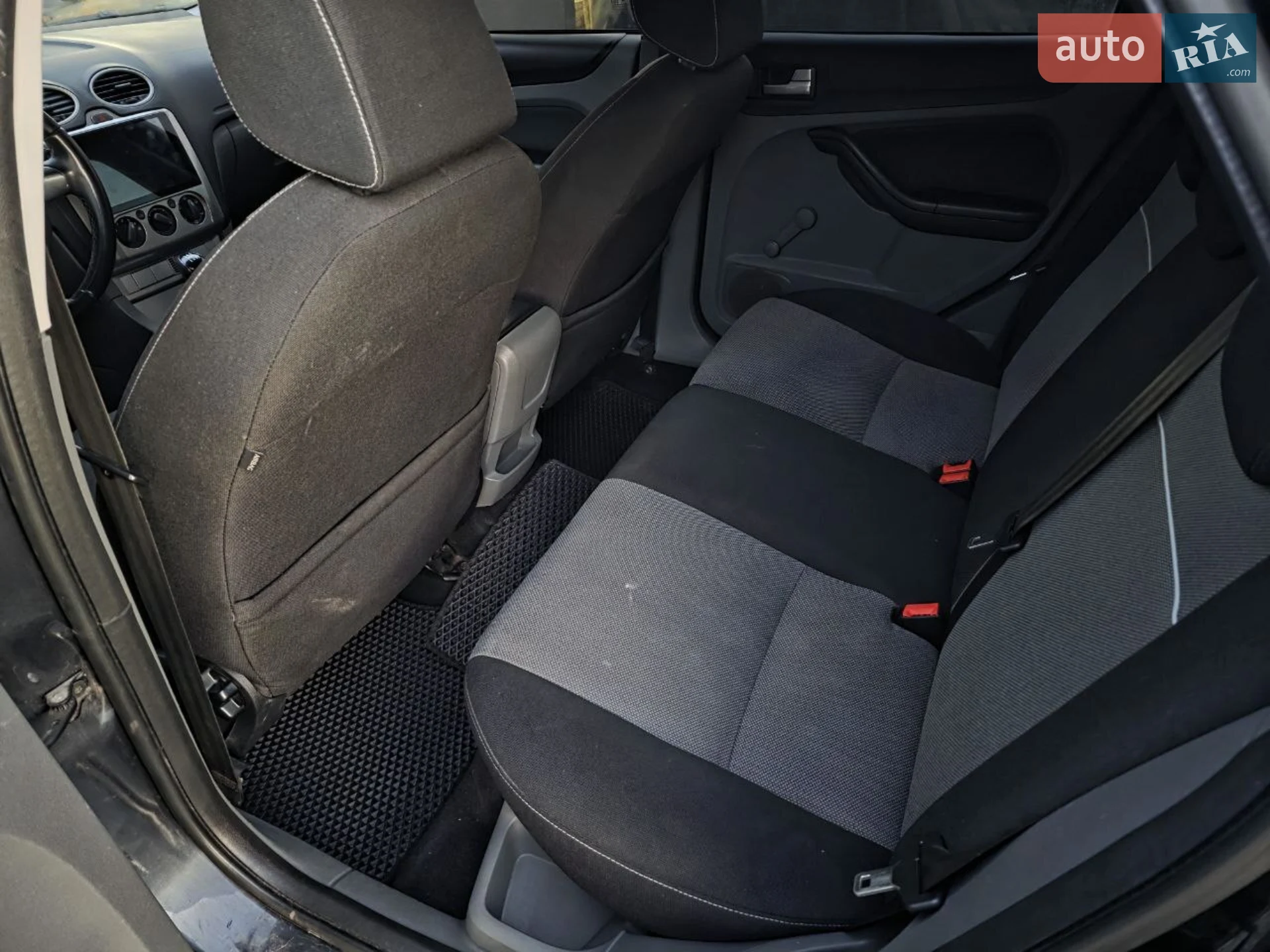 2010 Ford Focus - мініатюра 23