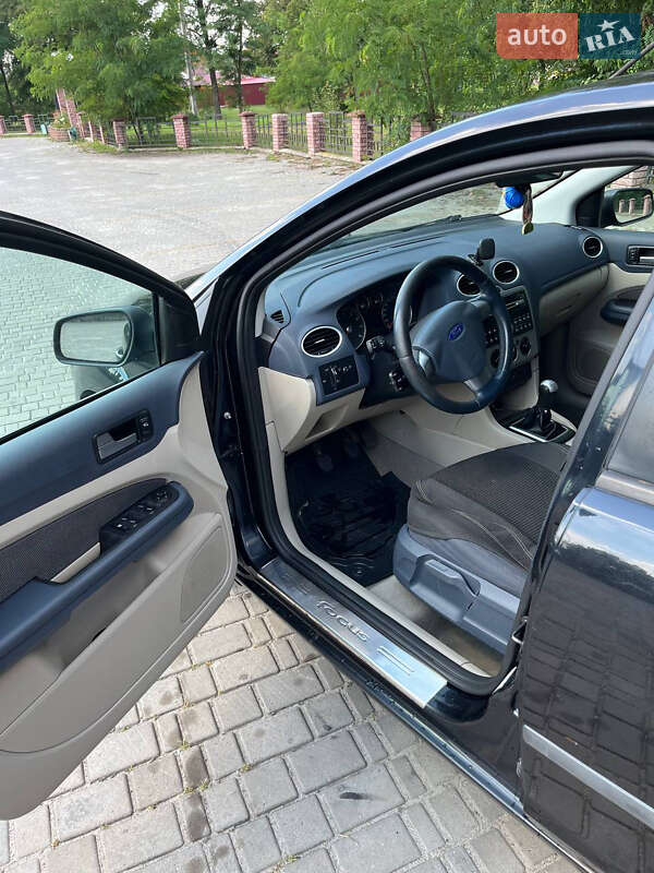 Хэтчбек Ford Focus 2005 в Владимирце фото 4 Хэтчбек Ford Focus 2005 в Владимирце