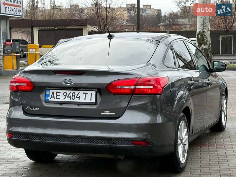 Седан Ford Focus 2015 в Днепре