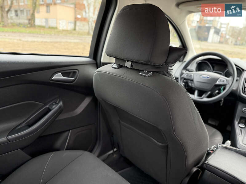 Седан Ford Focus 2015 в Миколаєві