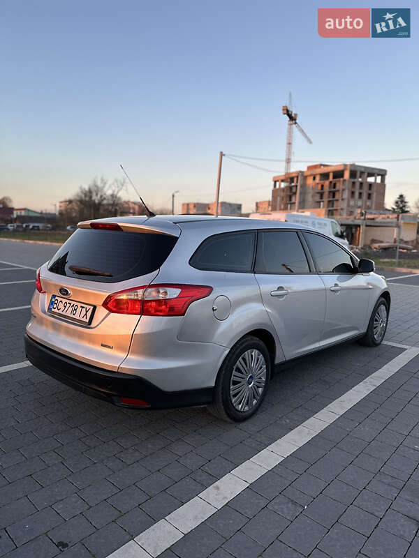 Универсал Ford Focus 2013 в Пустомытах