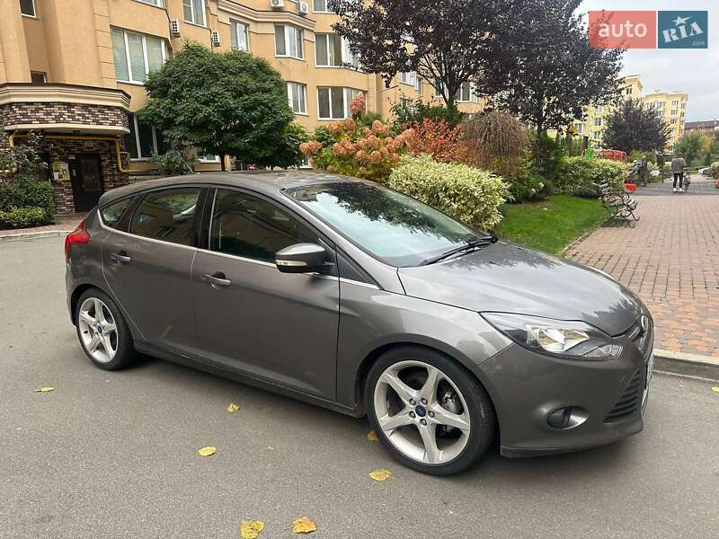 Хэтчбек Ford Focus 2014 в Киеве фото 5 Хэтчбек Ford Focus 2014 в Киеве