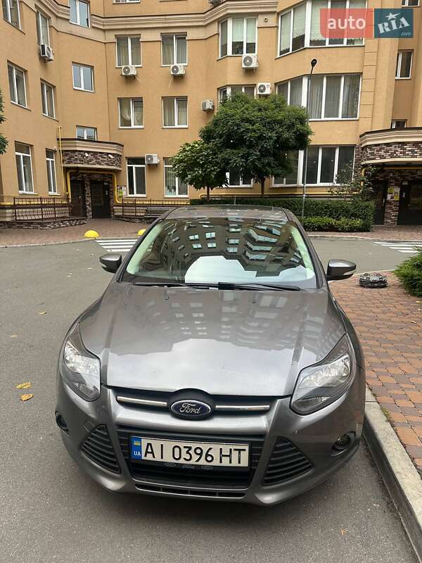 Хэтчбек Ford Focus 2014 в Киеве фото 10 Хэтчбек Ford Focus 2014 в Киеве