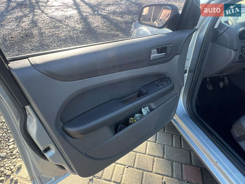 Универсал Ford Focus 2005 в Косове