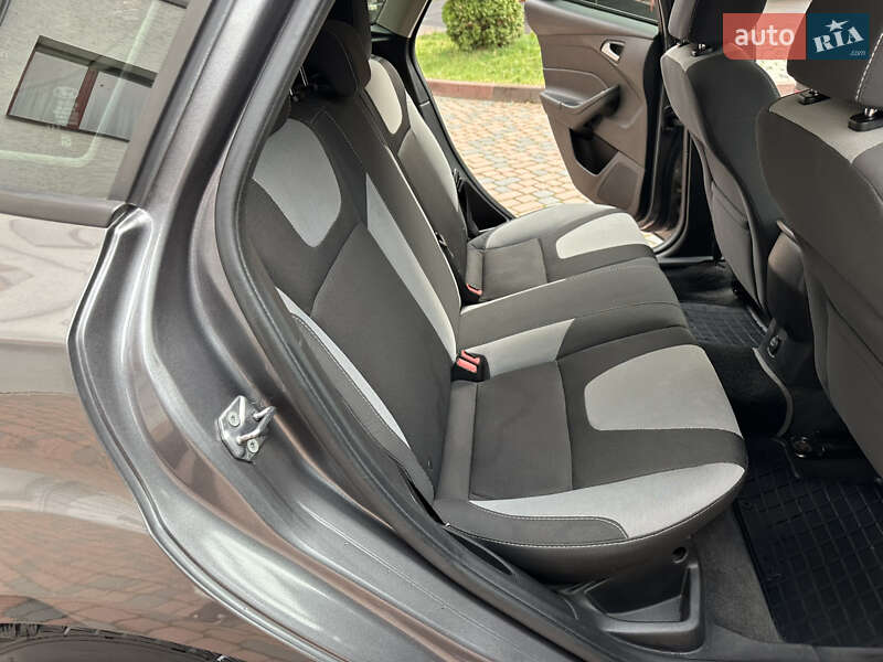 Хэтчбек Ford Focus 2013 в Ивано-Франковске
