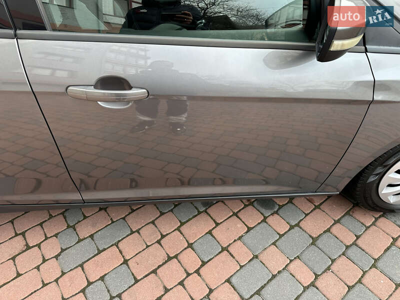 Хэтчбек Ford Focus 2013 в Ивано-Франковске