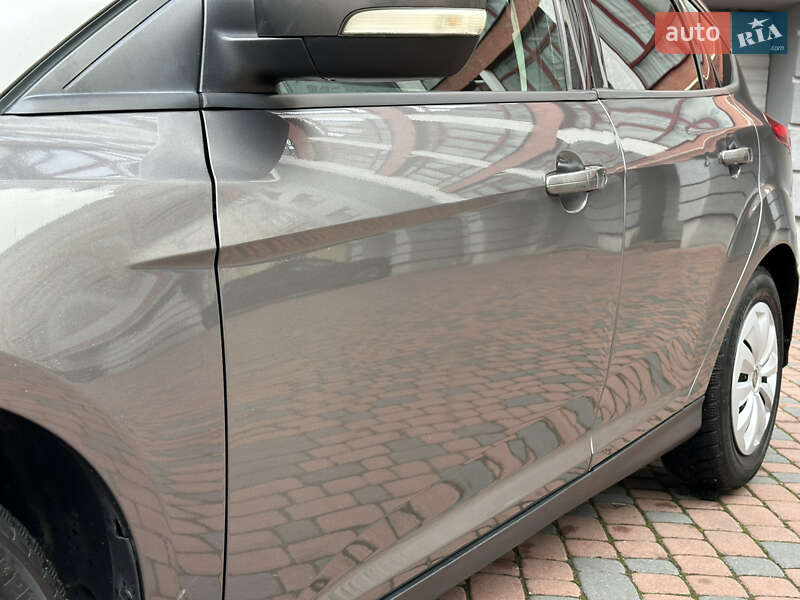 Хэтчбек Ford Focus 2013 в Ивано-Франковске