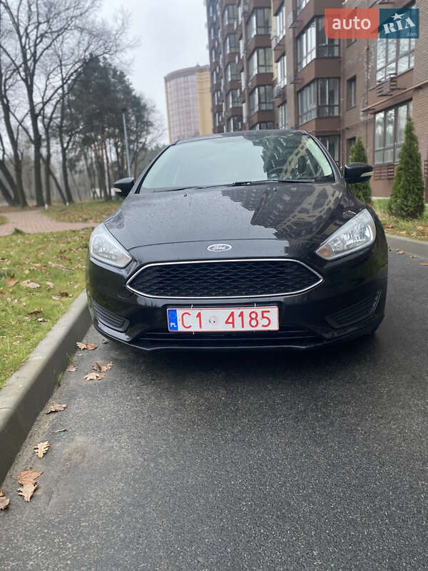 Седан Ford Focus 2015 в Чернигове