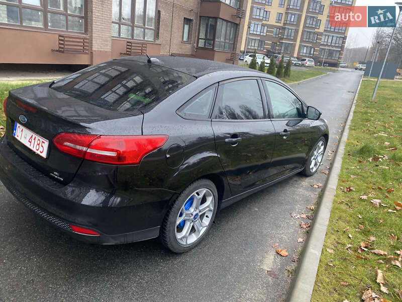 Седан Ford Focus 2015 в Чернигове