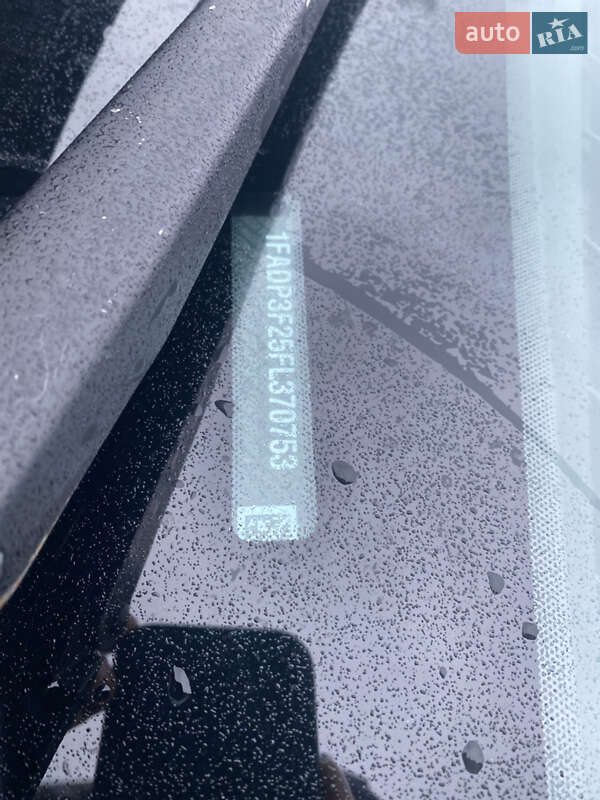 Седан Ford Focus 2015 в Чернигове