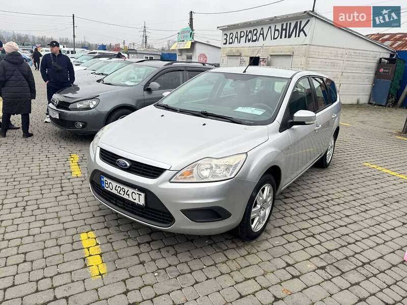 Ford Focus 2010 Ford Focus 2010