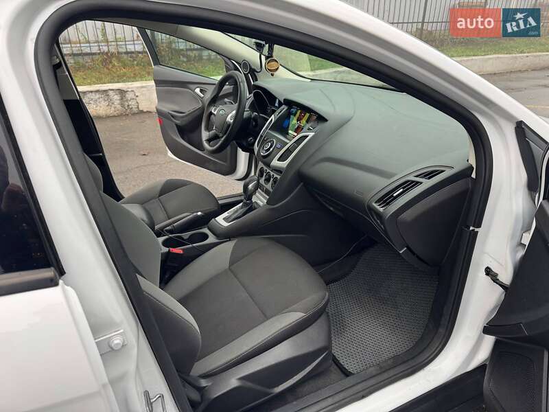 Седан Ford Focus 2014 в Полтаве фото 10 Седан Ford Focus 2014 в Полтаве