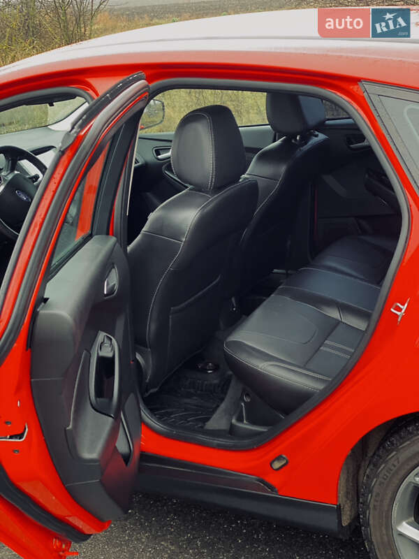 Хэтчбек Ford Focus 2014 в Летичеве