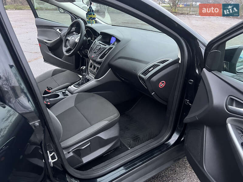 Универсал Ford Focus 2012 в Хороле фото 18 Универсал Ford Focus 2012 в Хороле