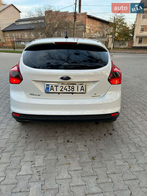 Хэтчбек Ford Focus 2014 в Черновцах
