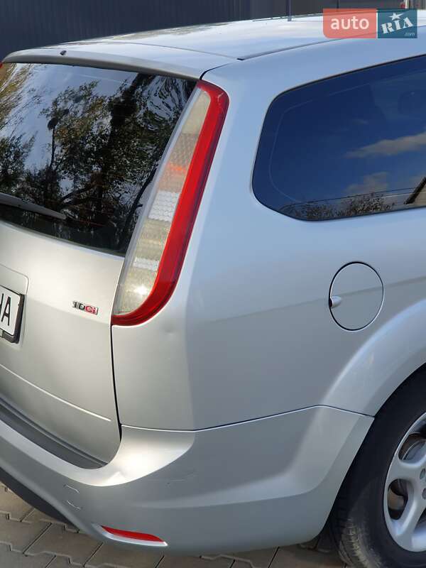 Универсал Ford Focus 2010 в Черновцах