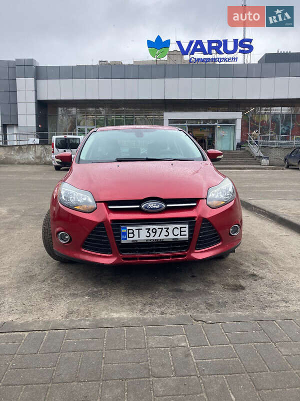 Хэтчбек Ford Focus 2012 в Сумах