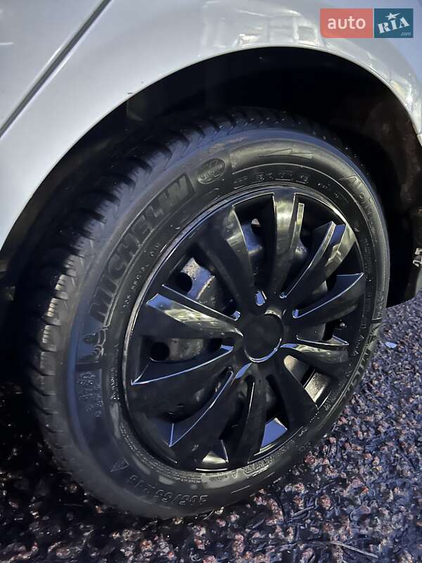 Хэтчбек Ford Focus 2013 в Софиевской Борщаговке фото 13 Хэтчбек Ford Focus 2013 в Софиевской Борщаговке