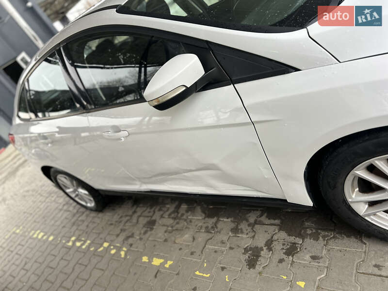 Седан Ford Focus 2015 в Львові фото 5 Седан Ford Focus 2015 в Львові