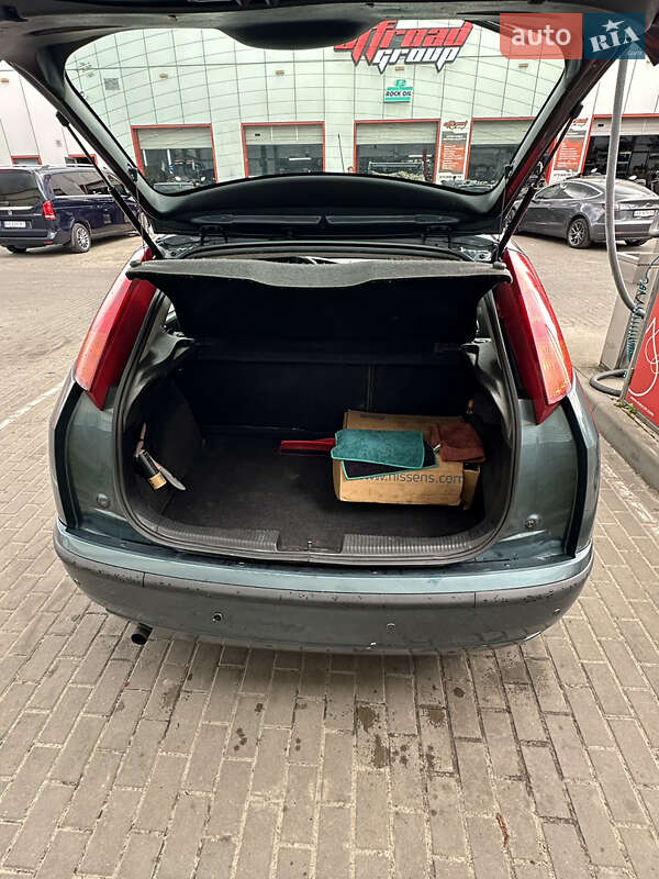 Хэтчбек Ford Focus 2002 в Киеве